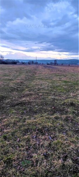 Mioveni, sat Clucereasa, vanzare teren
